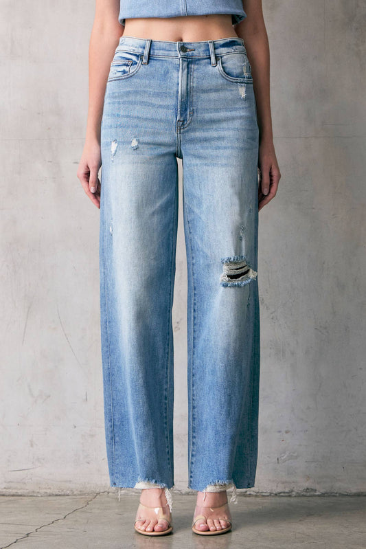 DISTRESSED DAD JEANS